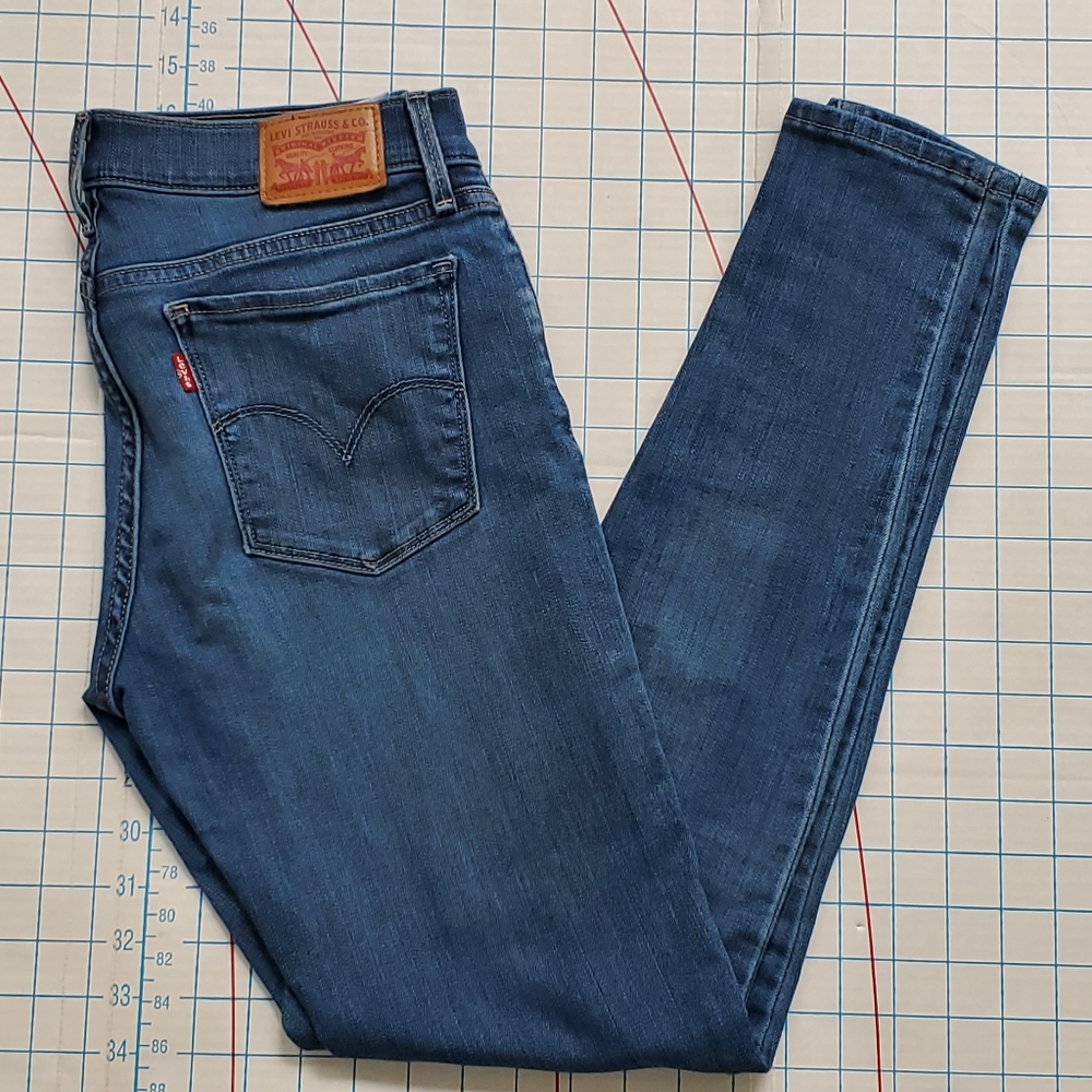 Levi's 710 Super Skinny Slim Women's Size 29 Jeans Actual 28x30 Denim Faded Blue
